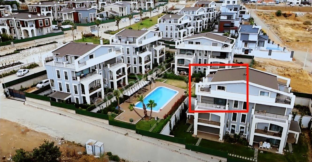 232 Yelki Evleri Sitesinde Havuzlu Çatı Dubleks Daire - Görsel 14