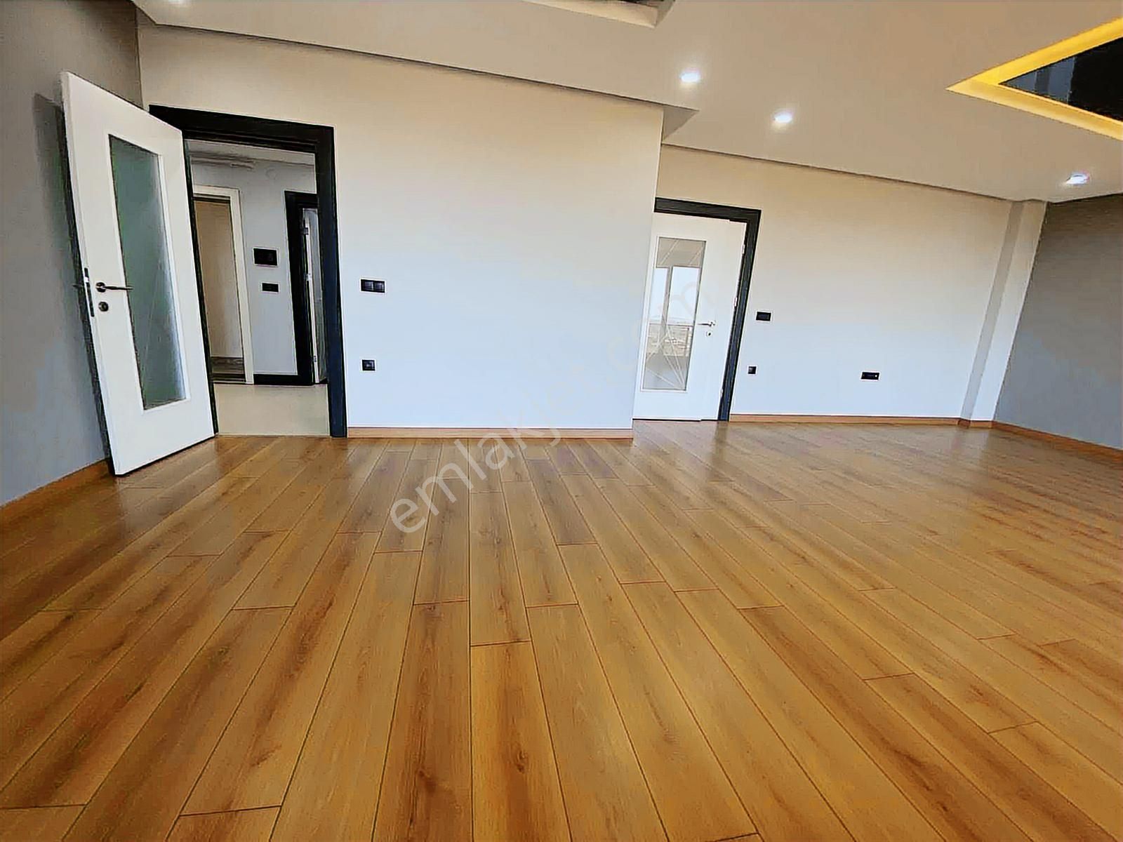 Çerkezköy Tepe Bölgesinde Kiralık 4 + 1 Daire - Görsel 21