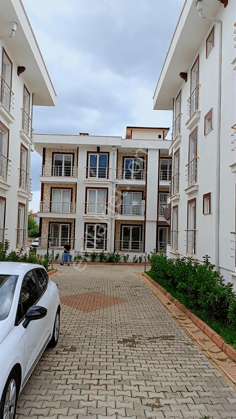 Sakarya Arifiye Cumhuriyet Mah'de Fırsat 3+1 Yüksek Giriş Daire