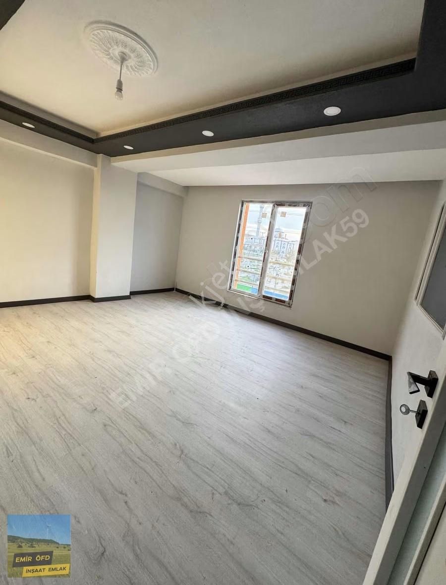 Kapaklı Ömer Halis Demir Mah. 2+1 Sıfır Ön Cephe Ara Kat - Görsel 4