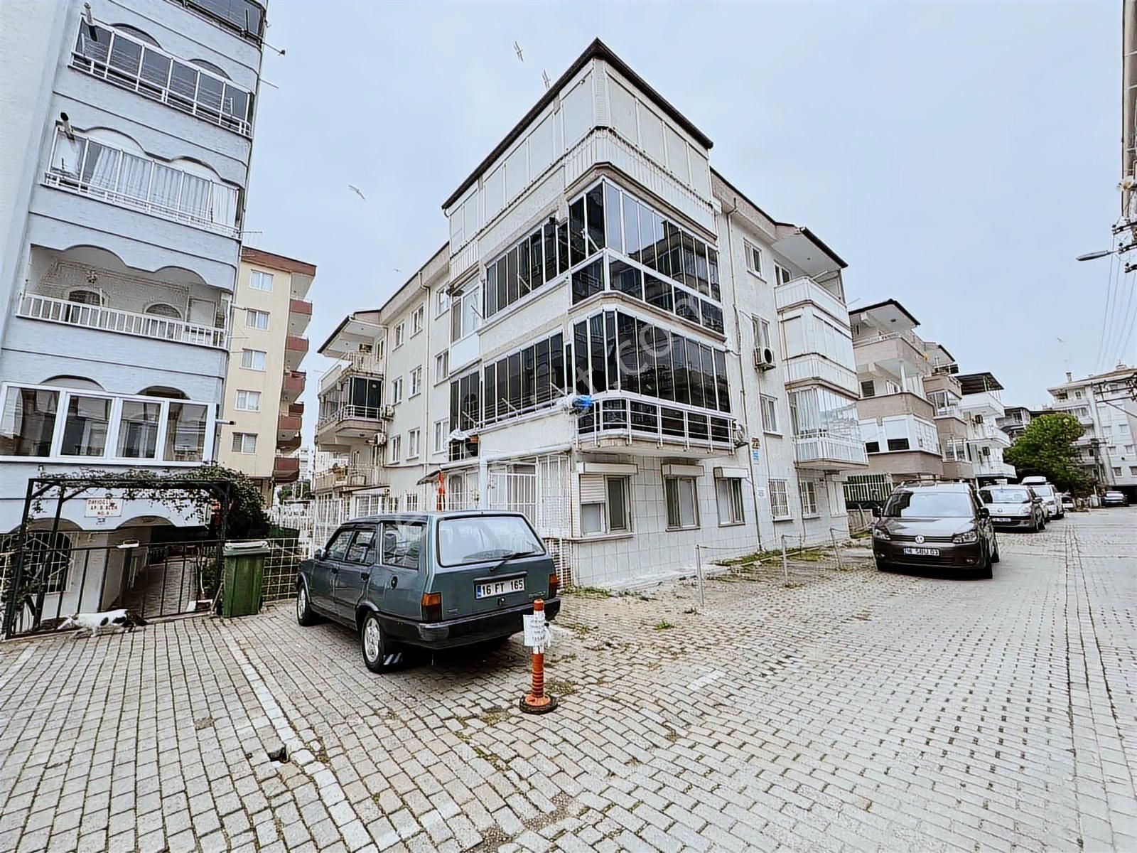 K2 Pera Güzelyalı Denize 50 Mt Satılık 2+1 Daire