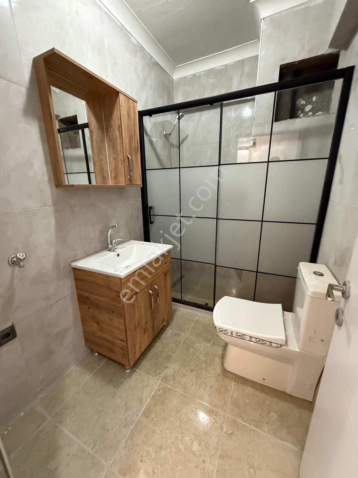 Tuğradan Yatırımlık Balkonlu Geniş 1+1 Son Fırsat Dairesi!!! - Görsel 14