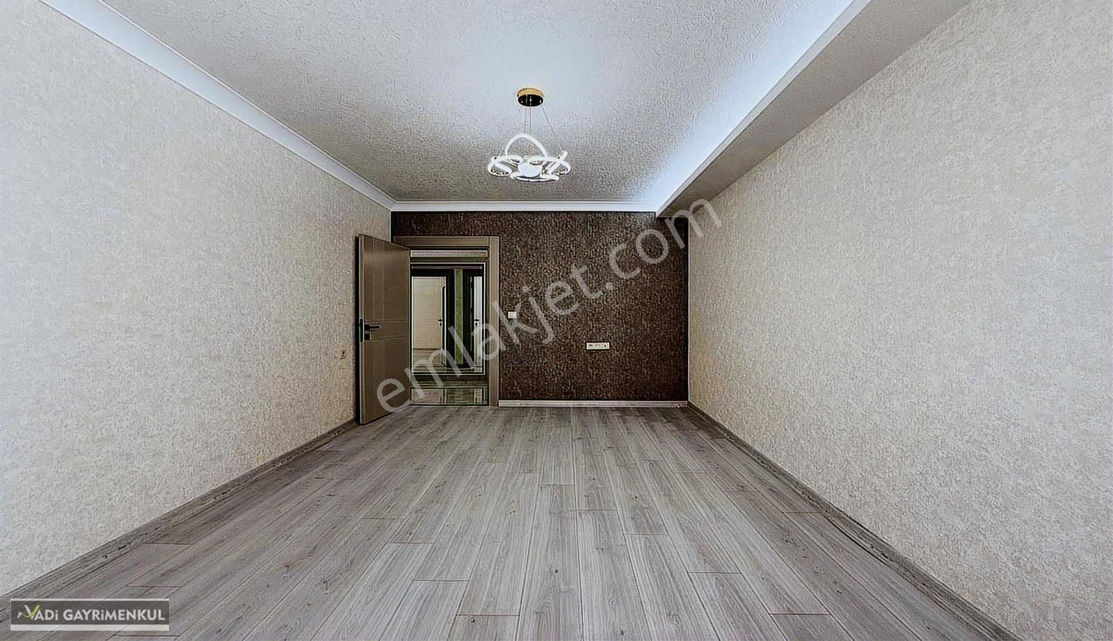 Vadi'den Karakayada Katta Sıfır Full Yapılı Çift Banyo Geniş 4+1 - Görsel 23