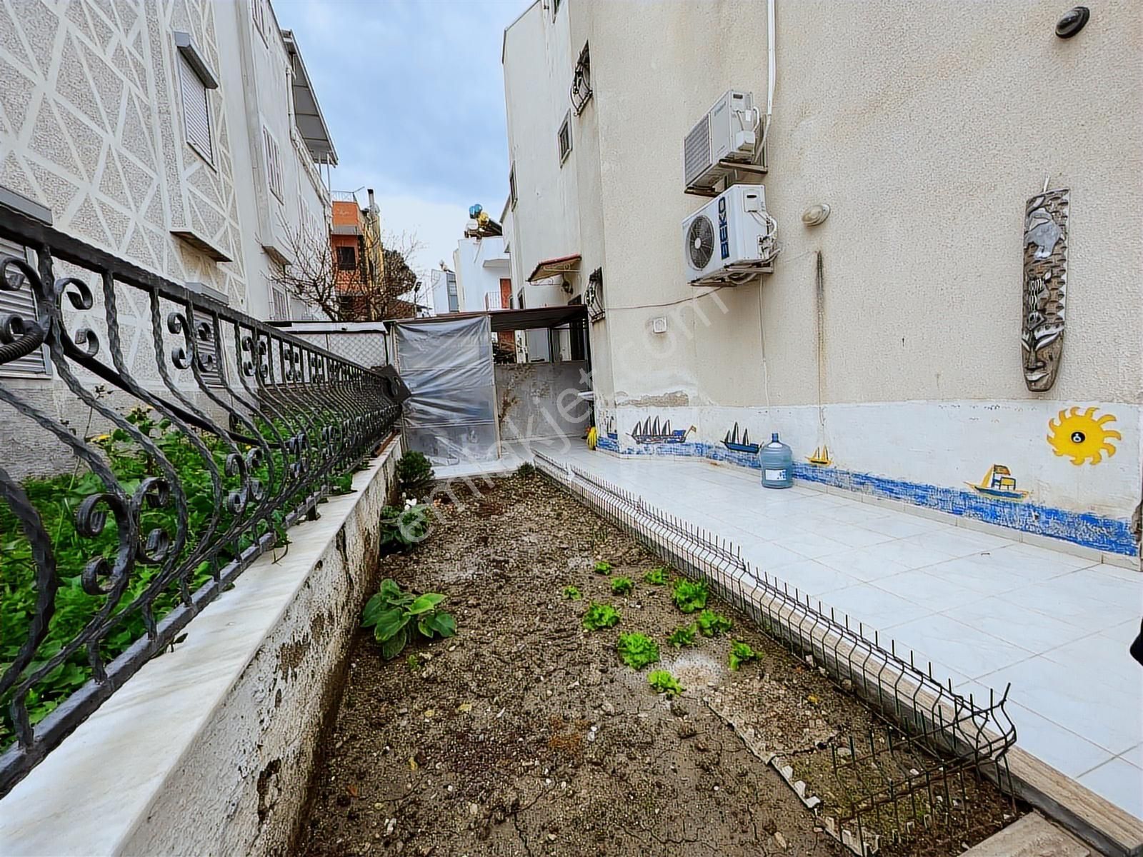 Kuşadası Kadınlar Denizinde Satılık Trıplex 3+1 Villa - Görsel 12