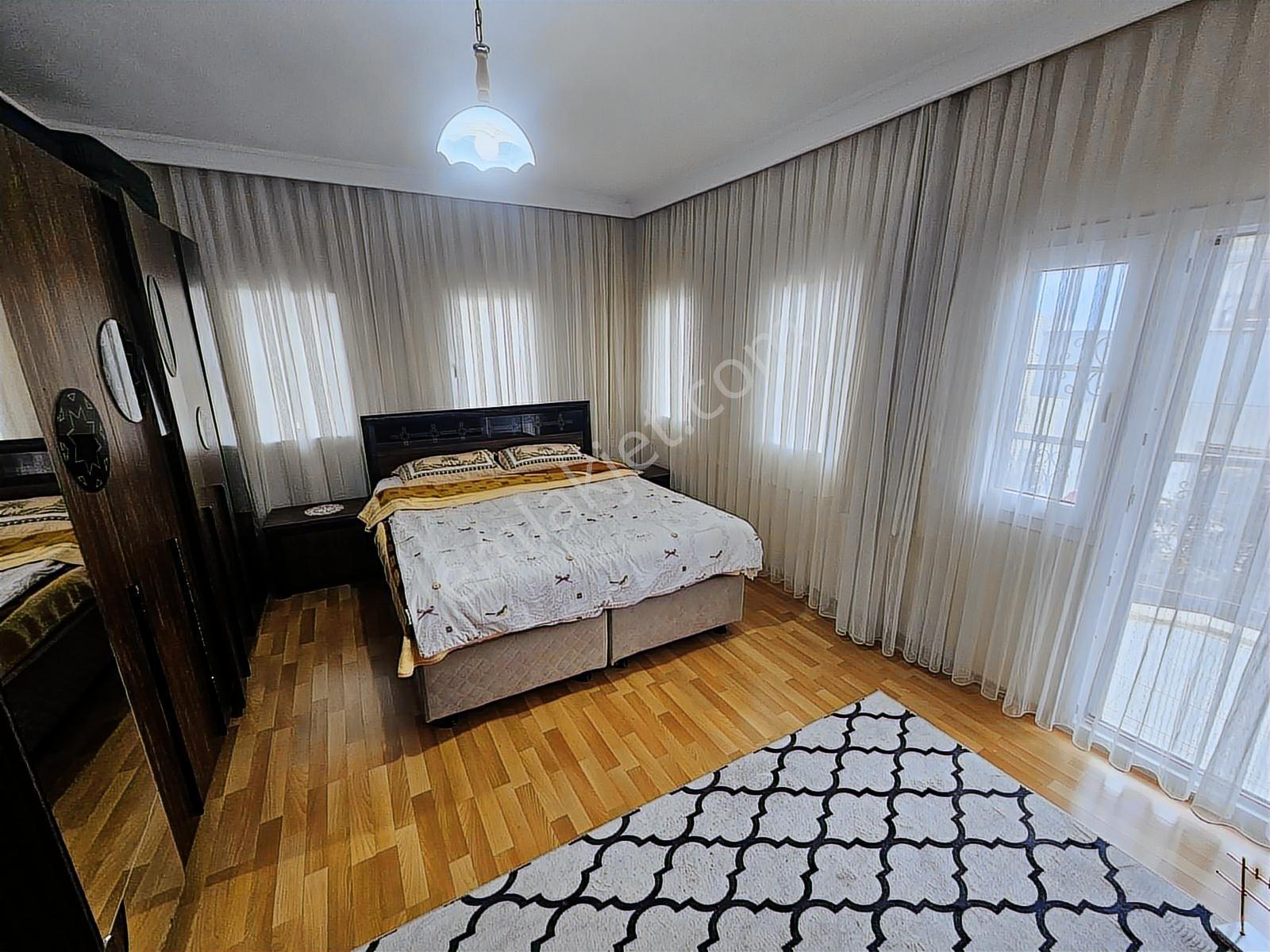 Kuşadası Kadınlar Denizinde Satılık Trıplex 3+1 Villa - Görsel 19