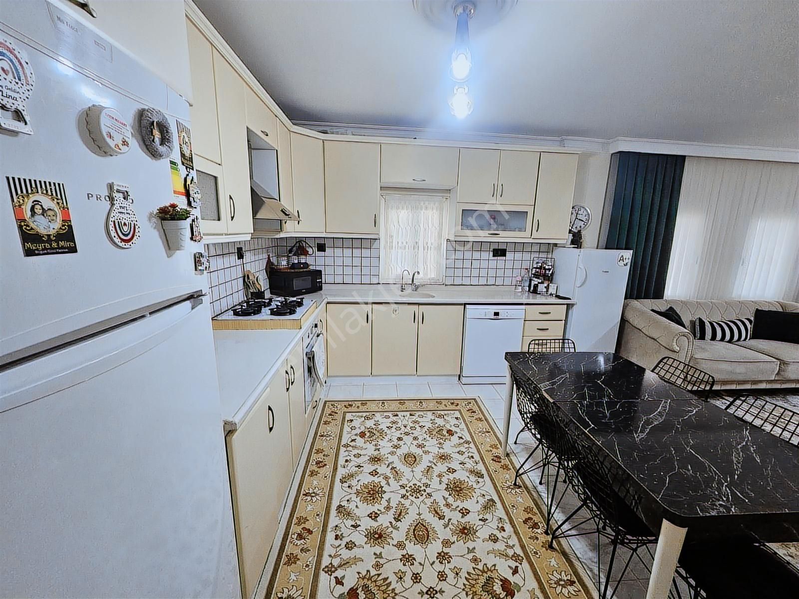 Kuşadası Kadınlar Denizinde Satılık Trıplex 3+1 Villa - Görsel 15