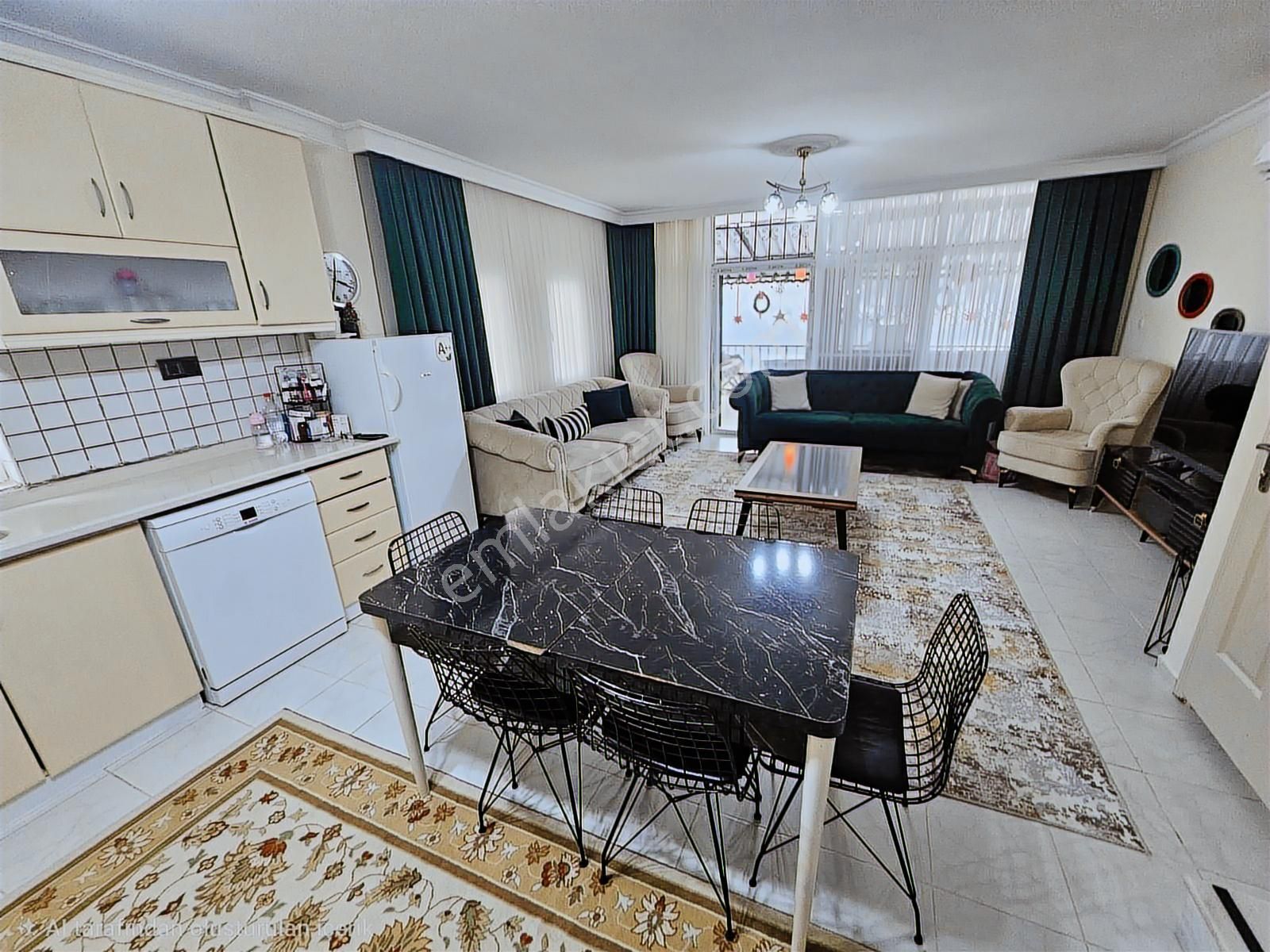 Kuşadası Kadınlar Denizinde Satılık Trıplex 3+1 Villa