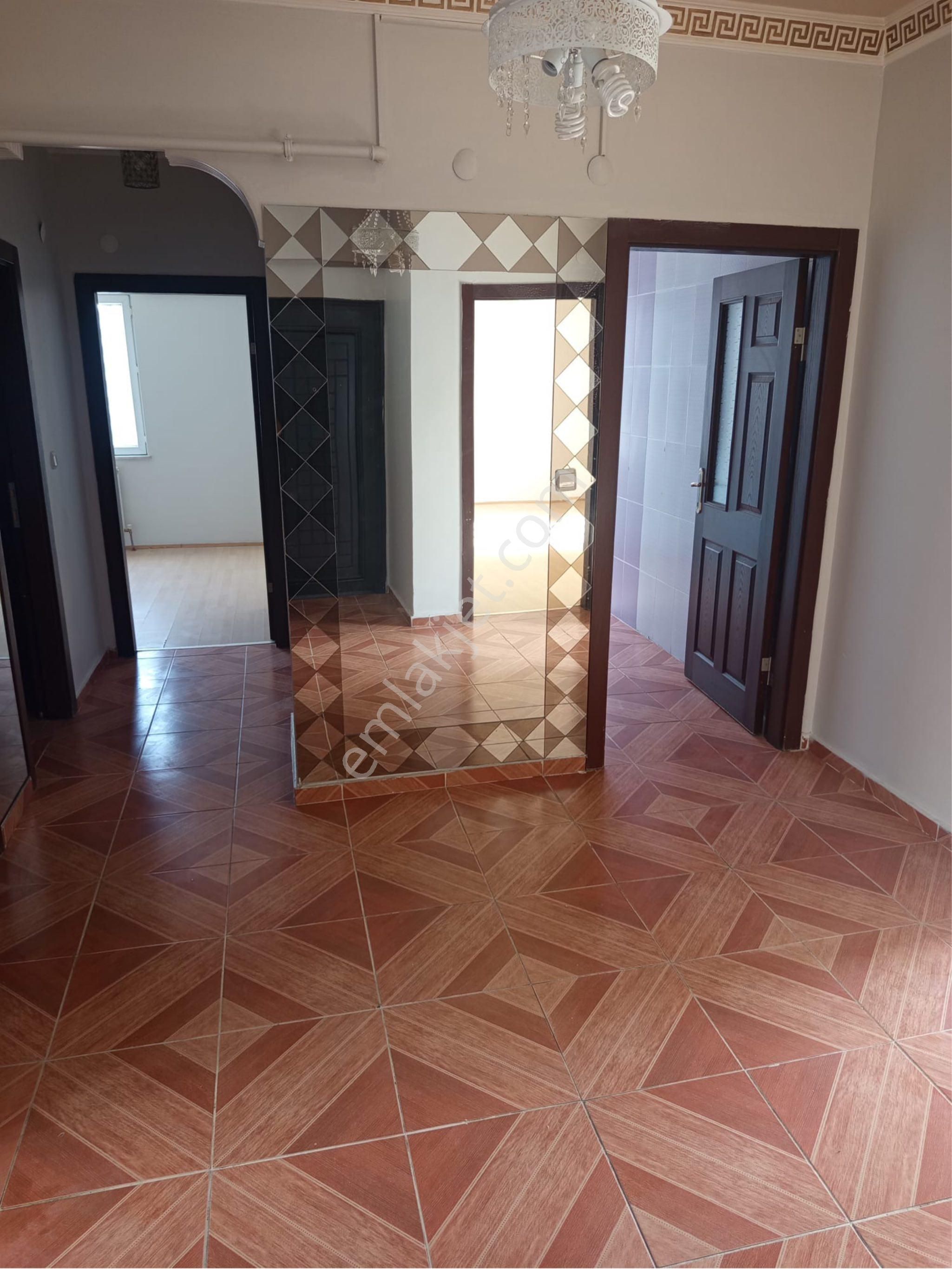 Yenidoğan Matbacılar Sitesi Yanı 3+1 Fırsat Daire - Görsel 3