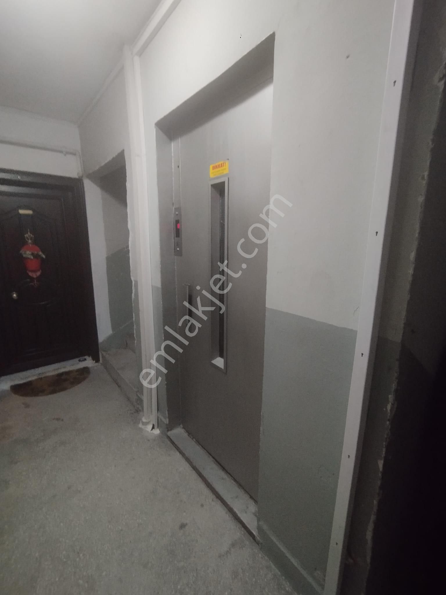 Samsun İlkadım Bahçelievler Mahallesinde Bulunan Site İçindeki Dairemiz Yüksek Giriş- 2+1 -100 M2 - Görsel 11