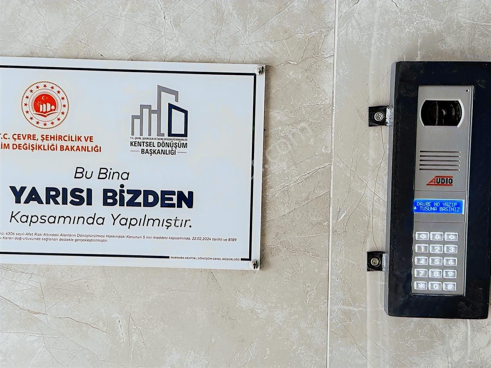 Yenibosna Fevziçakmak Mahllesi'nde 3+1 Çift Banyolu Geniş Daıre - Görsel 14