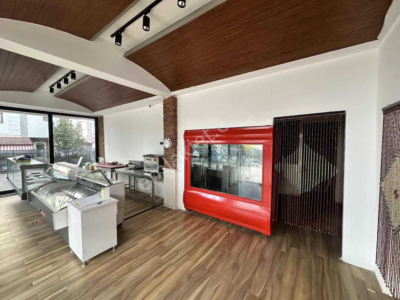 Karadeniz Emlak'tan Kalkancı Da Köşe Başı Kiralık Dükkan - Görsel 8