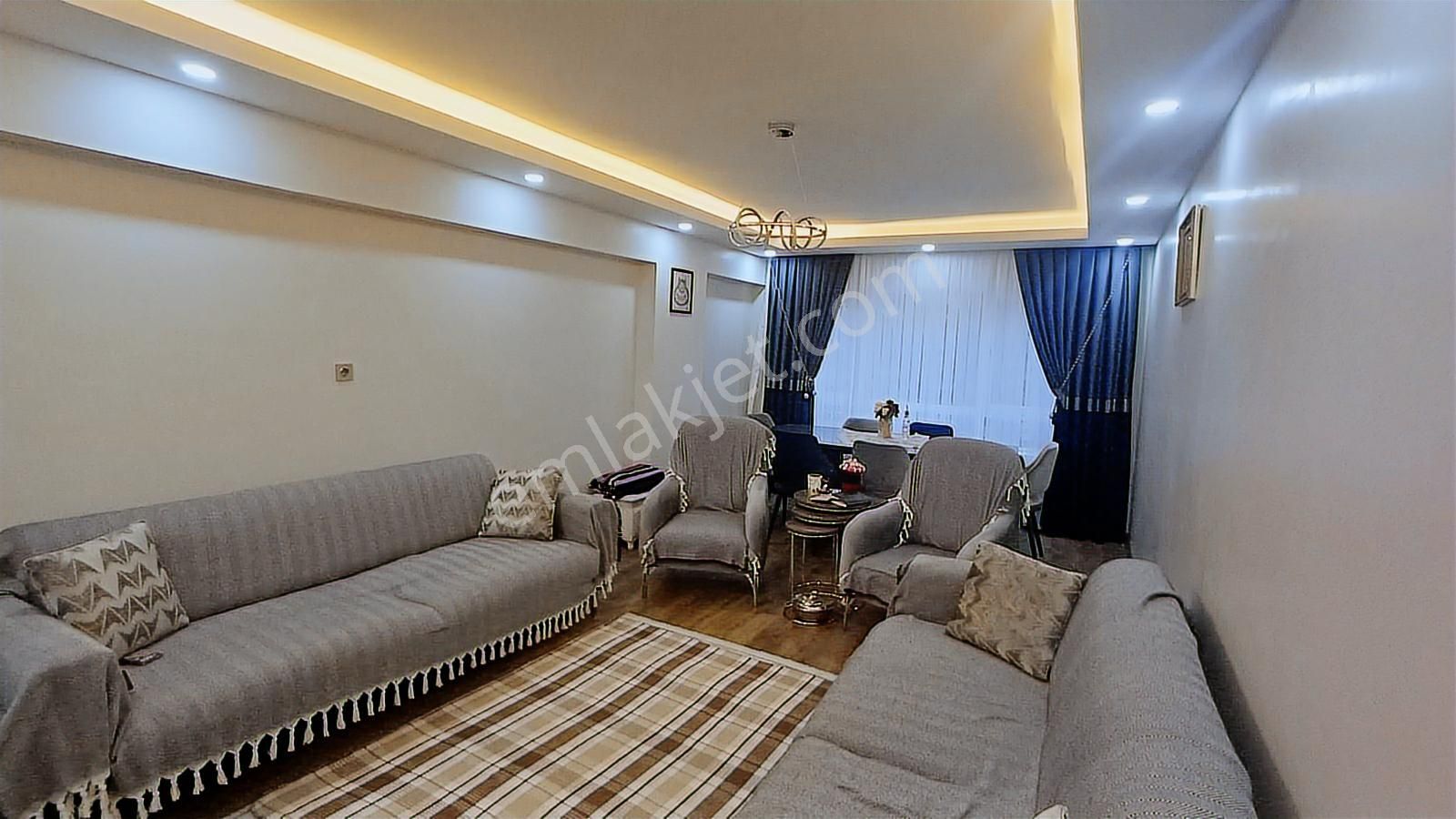 Etimesgut Topçu Mah, Çarşamba Pazarına Yakın Ful Yapılı 3+1