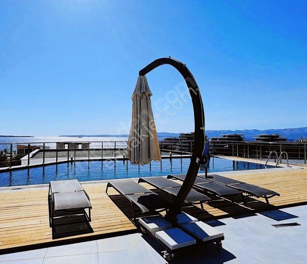 Turyap Çeşme Ayasaranda Terrace Park'ta Kiralık Eşyalı 1+1 Daire