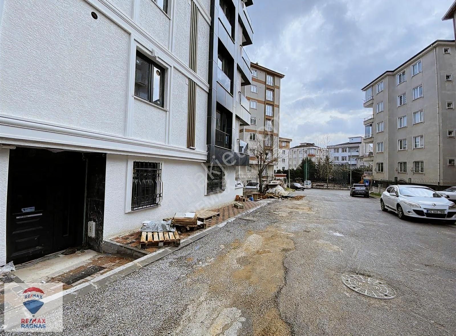 Çekmeköy Aydınlar Mah. K.otoparklı Arakat 2+1 86m² Satılık Daire - Görsel 10