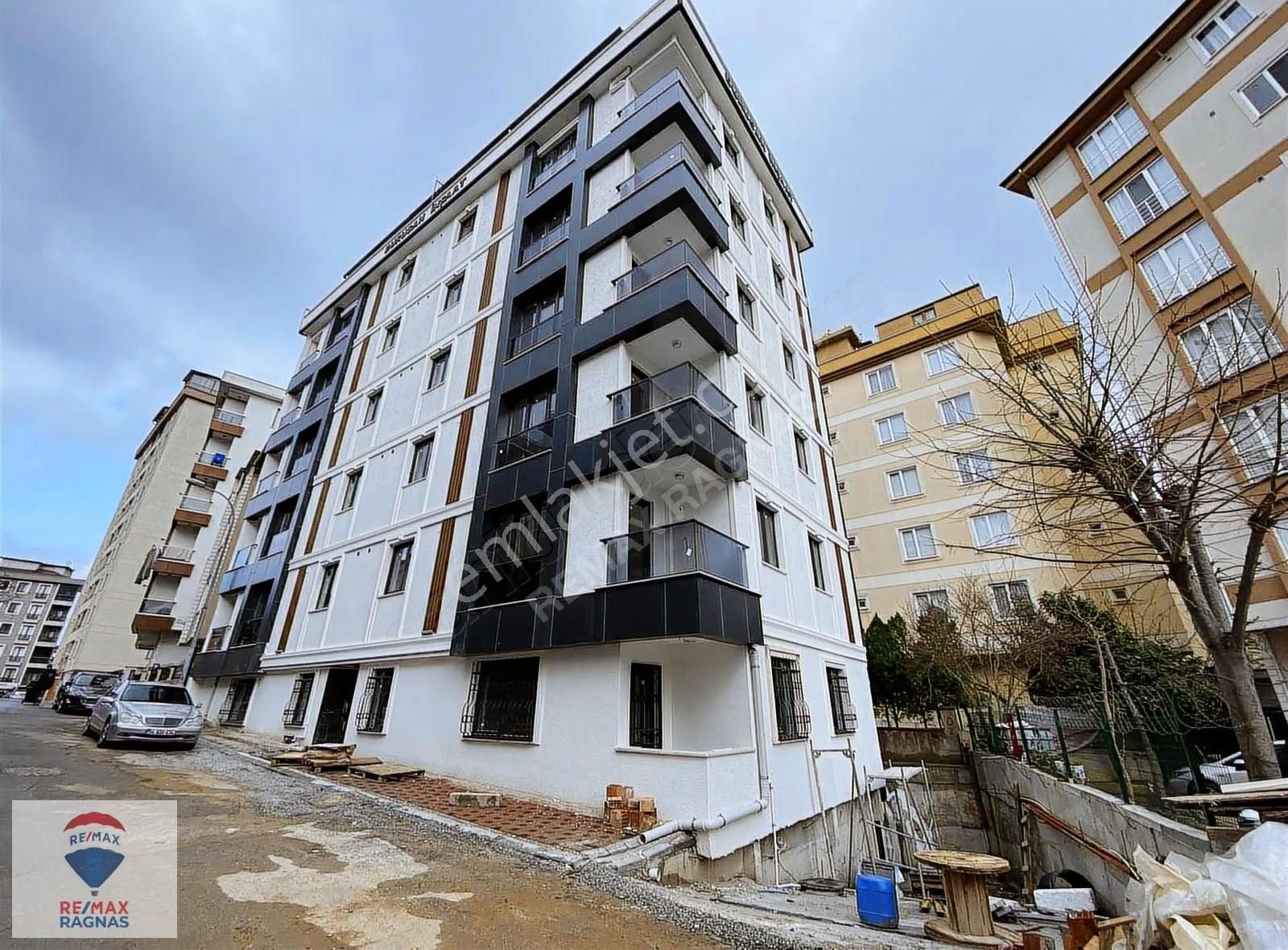 Çekmeköy Aydınlar Mah. K.otoparklı Arakat 2+1 86m² Satılık Daire - Görsel 9