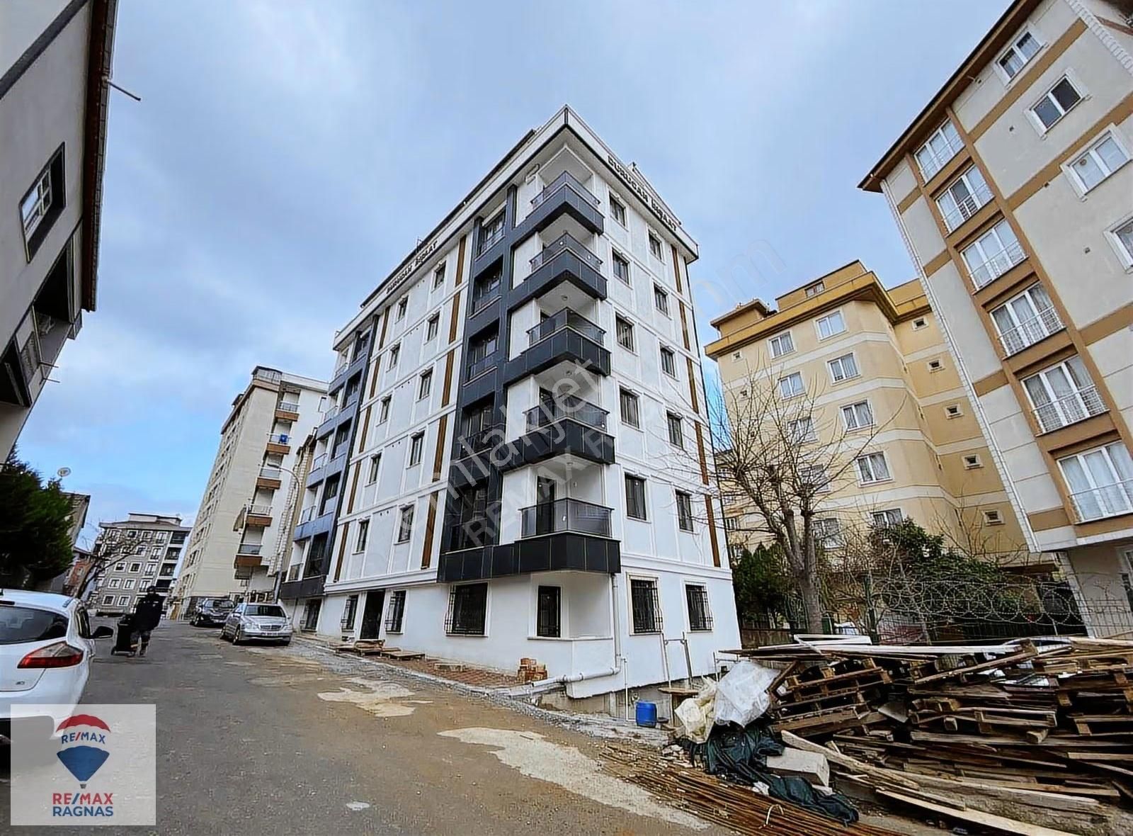 Çekmeköy Aydınlar Mah. K.otoparklı Arakat 2+1 86m² Satılık Daire - Görsel 20