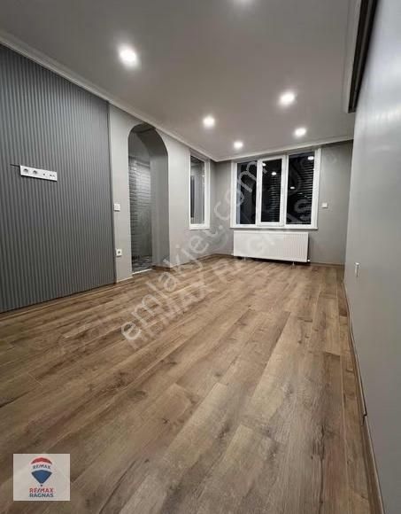 Üsküdar Selami Ali Mahallesinde Satılık 2+1 Müstakil Ev - Görsel 31