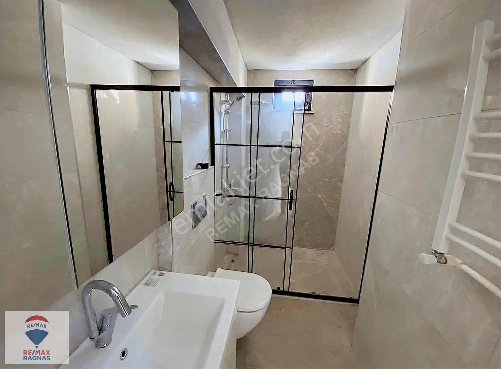 Çekmeköy Aydınlar Mah. Üst Dubleks K.otoparklı 2+1 165m² Daire - Görsel 9