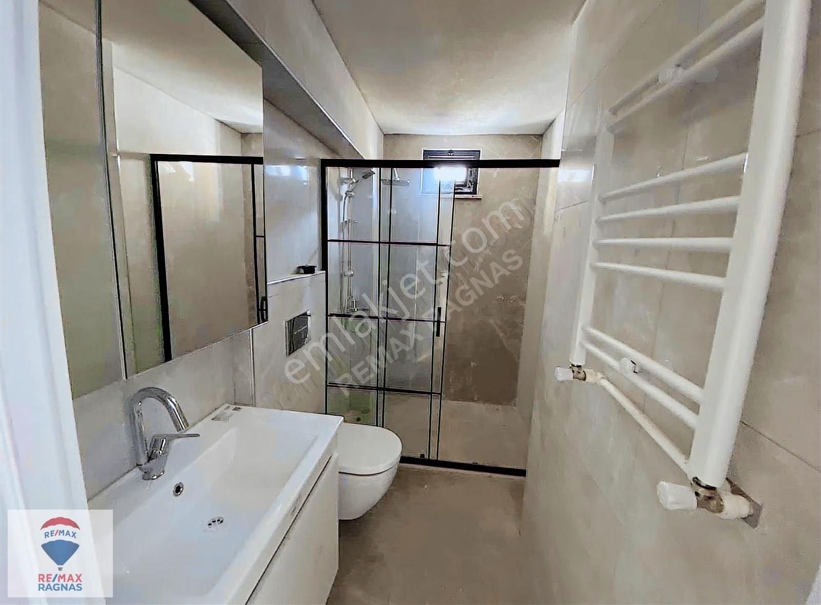 Çekmeköy Aydınlar Mah. Üst Dubleks K.otoparklı 2+1 165m² Daire - Görsel 18