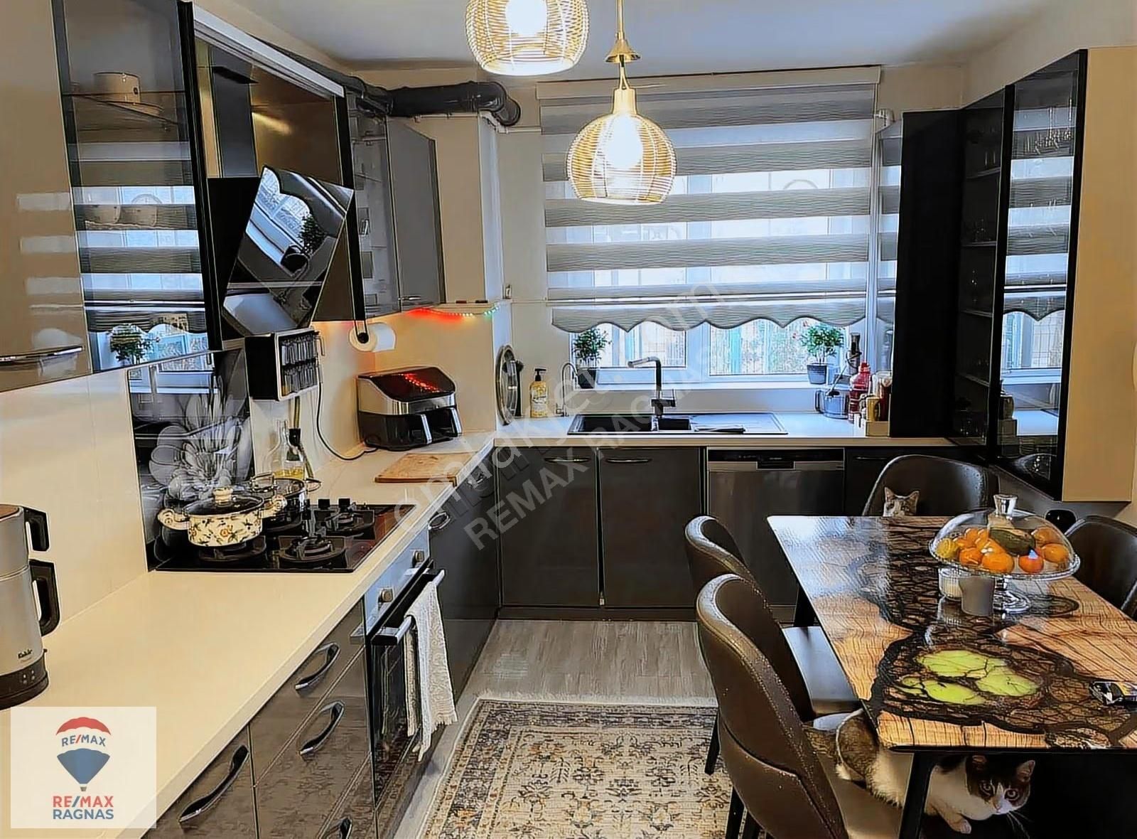 Çekmeköy Elysium Garden Da Satılık 6+1 269m2 Boş Villa - Görsel 13