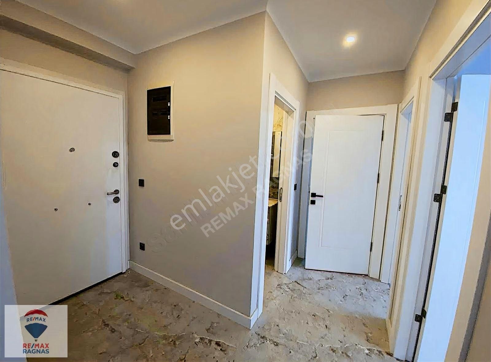 Kartal Orijin Sitesinde Sıfır 2+1 Bahçeli Otoparklı Manzaralı - Görsel 26