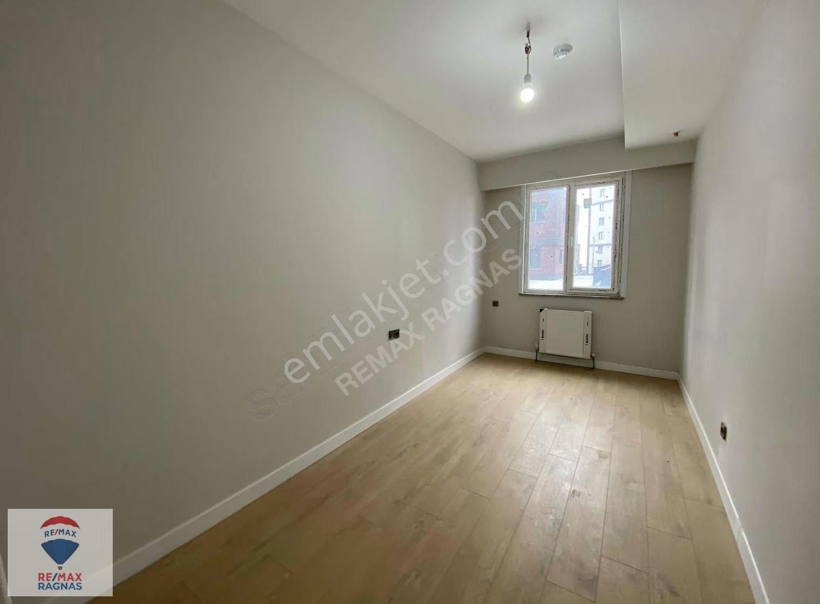 Kartal Orijin Sitesinde Sıfır 2+1 Bahçeli Otoparklı Manzaralı - Görsel 24