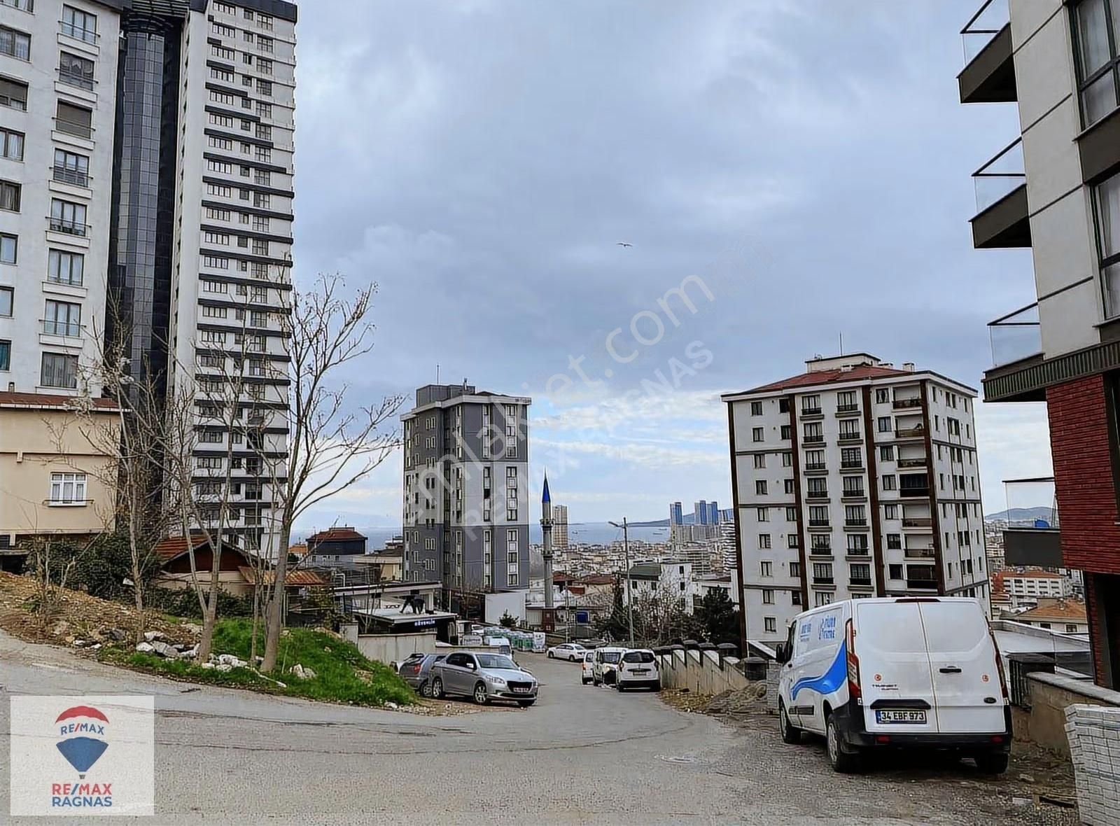 Kartal Orijin Sitesinde Sıfır 2+1 Bahçeli Otoparklı Manzaralı - Görsel 8