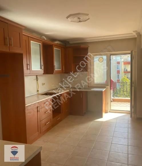 İnci Evlerinde Güvenlıklı Otoparklı Havuzlu Satılık 4+2 Dublex - Görsel 14