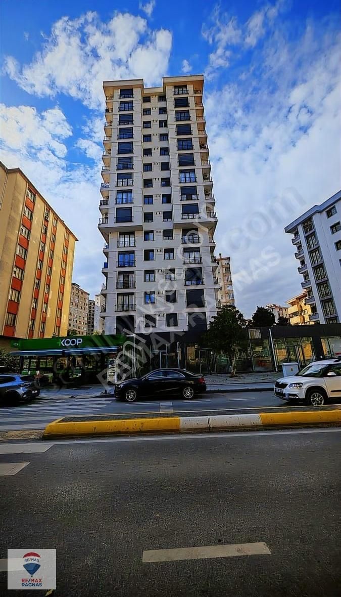 Merdivenköy Merkezde Kiralık 100m2 Dükkan - Görsel 7