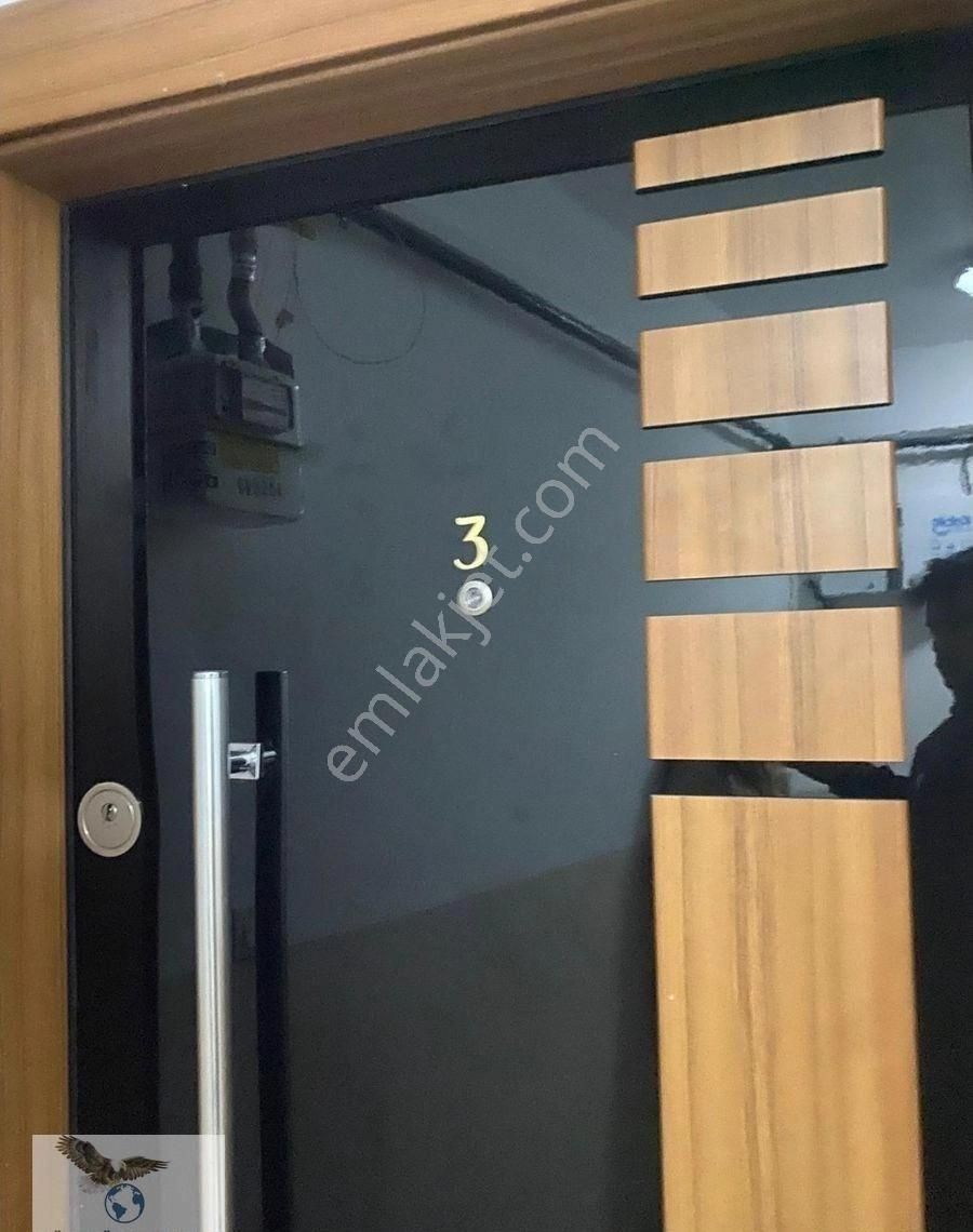 Avcılar Merkezde 2+1 Ön Cephe Kapalı Otoparklı İhtiyaçtan Satılık - Görsel 3