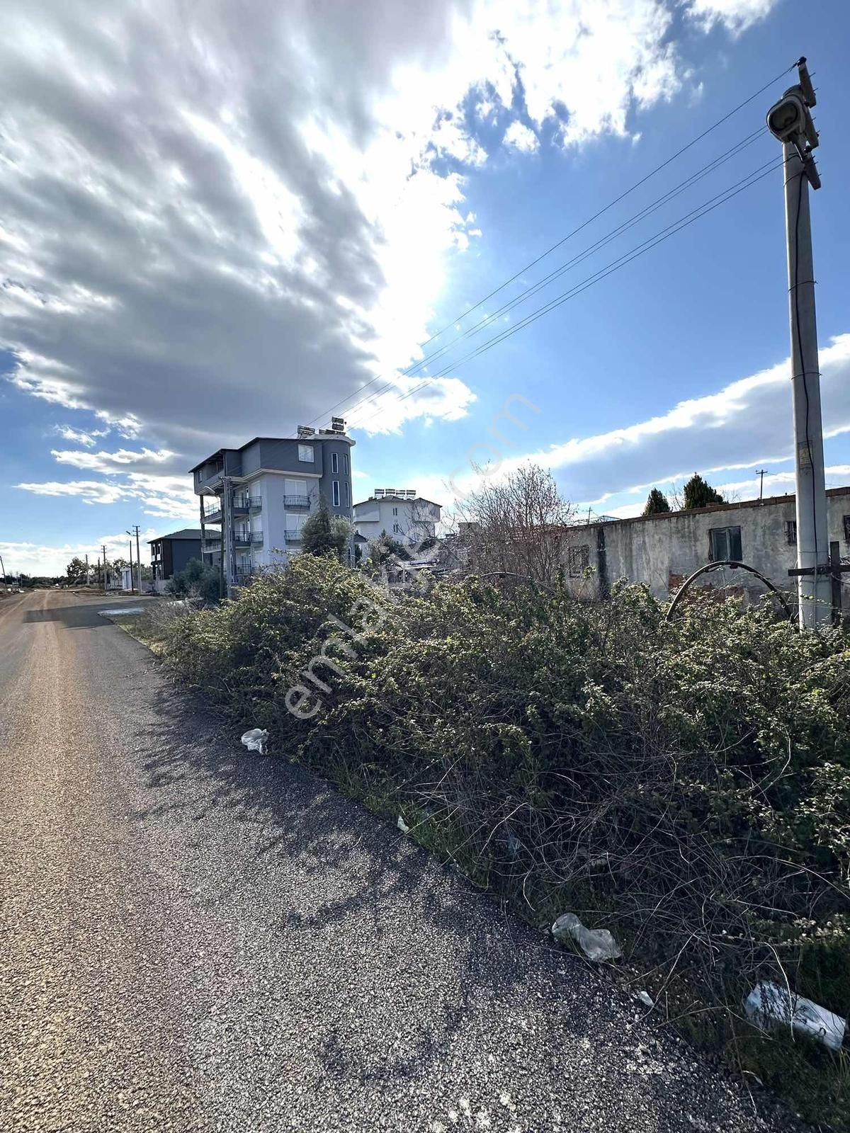 Döşemealtıı'nda İki Tarafı Yol Villa Arsası - Görsel 18