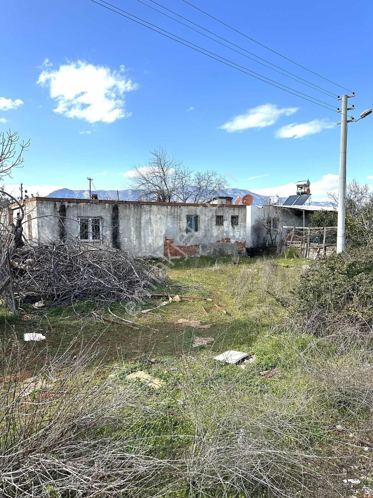 Döşemealtıı'nda İki Tarafı Yol Villa Arsası - Görsel 2