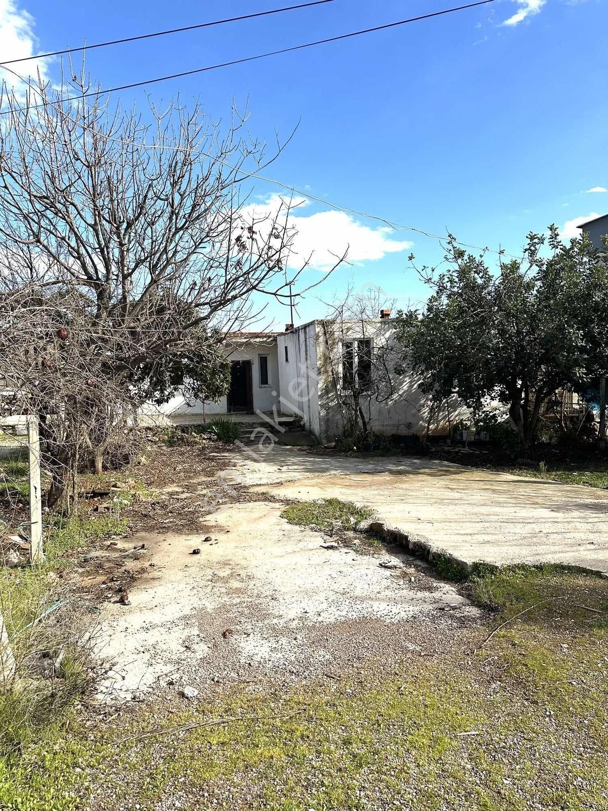 Döşemealtıı'nda İki Tarafı Yol Villa Arsası - Görsel 8