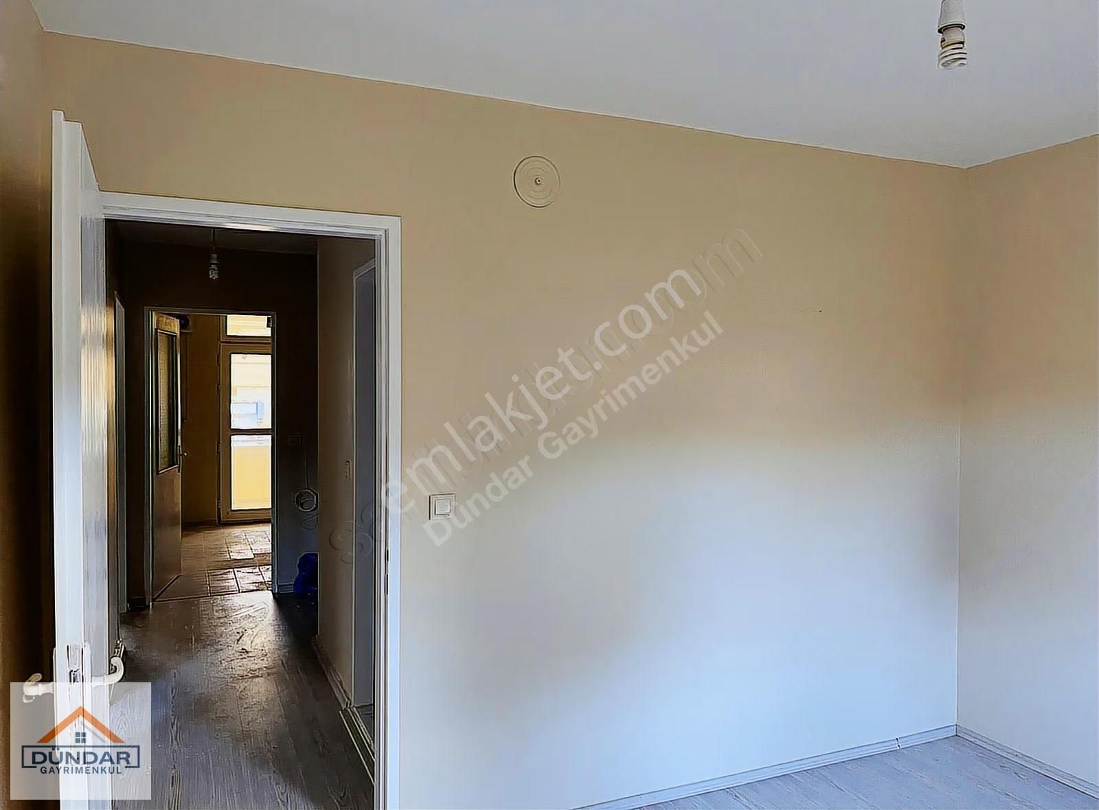 Camili 'de Kiralık 2+1 Güneş Gören Ferah Daire - Görsel 13