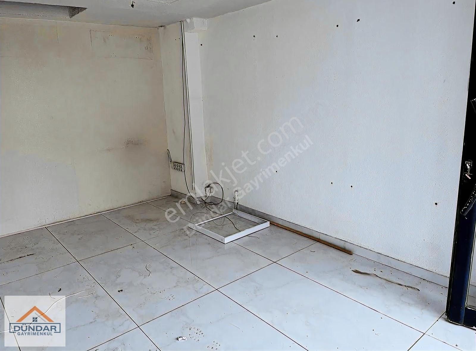 Dündar Gayrimenkul'den Hendek Çarşı Merkezde Kiralık Dükkan - Görsel 12