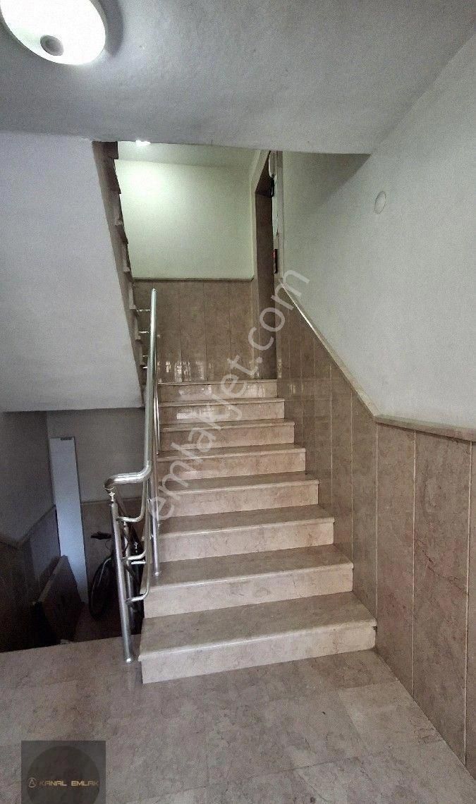 Mudanya Merkezde 3+1 Aciliyetten Satılıktır - Görsel 23