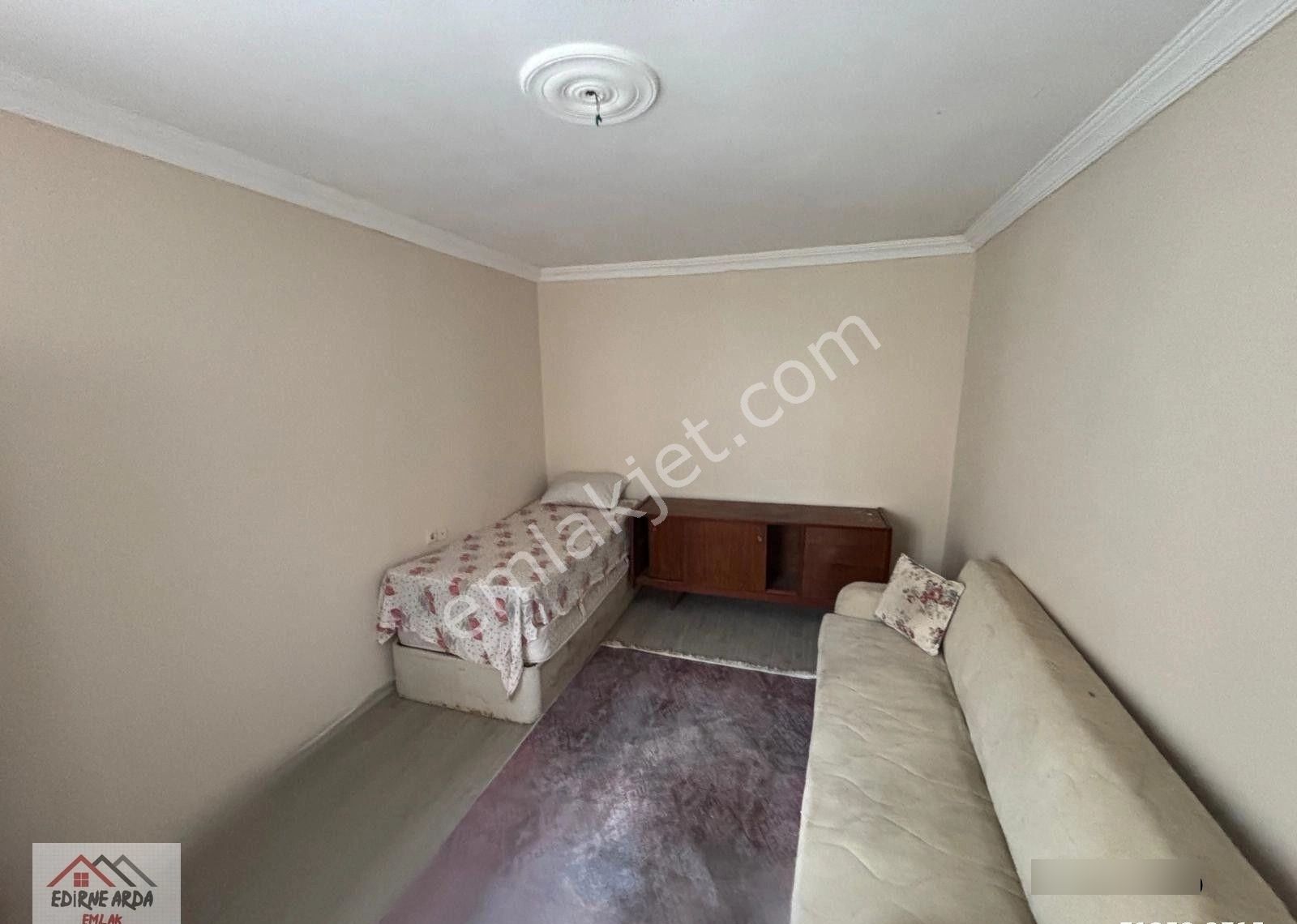 Arda Emlak Ofisi'nden İstiklal Okulu Yakını 2 Katlı Bahçeli Müstakil Ev - Görsel 23