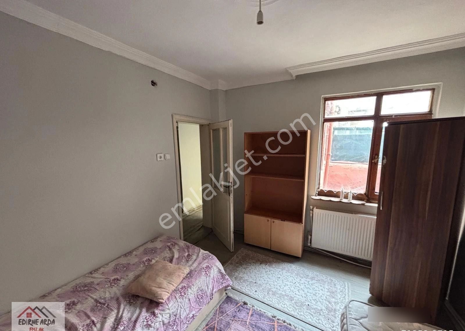 Arda Emlak Ofisi'nden İstiklal Okulu Yakını 2 Katlı Bahçeli Müstakil Ev - Görsel 8