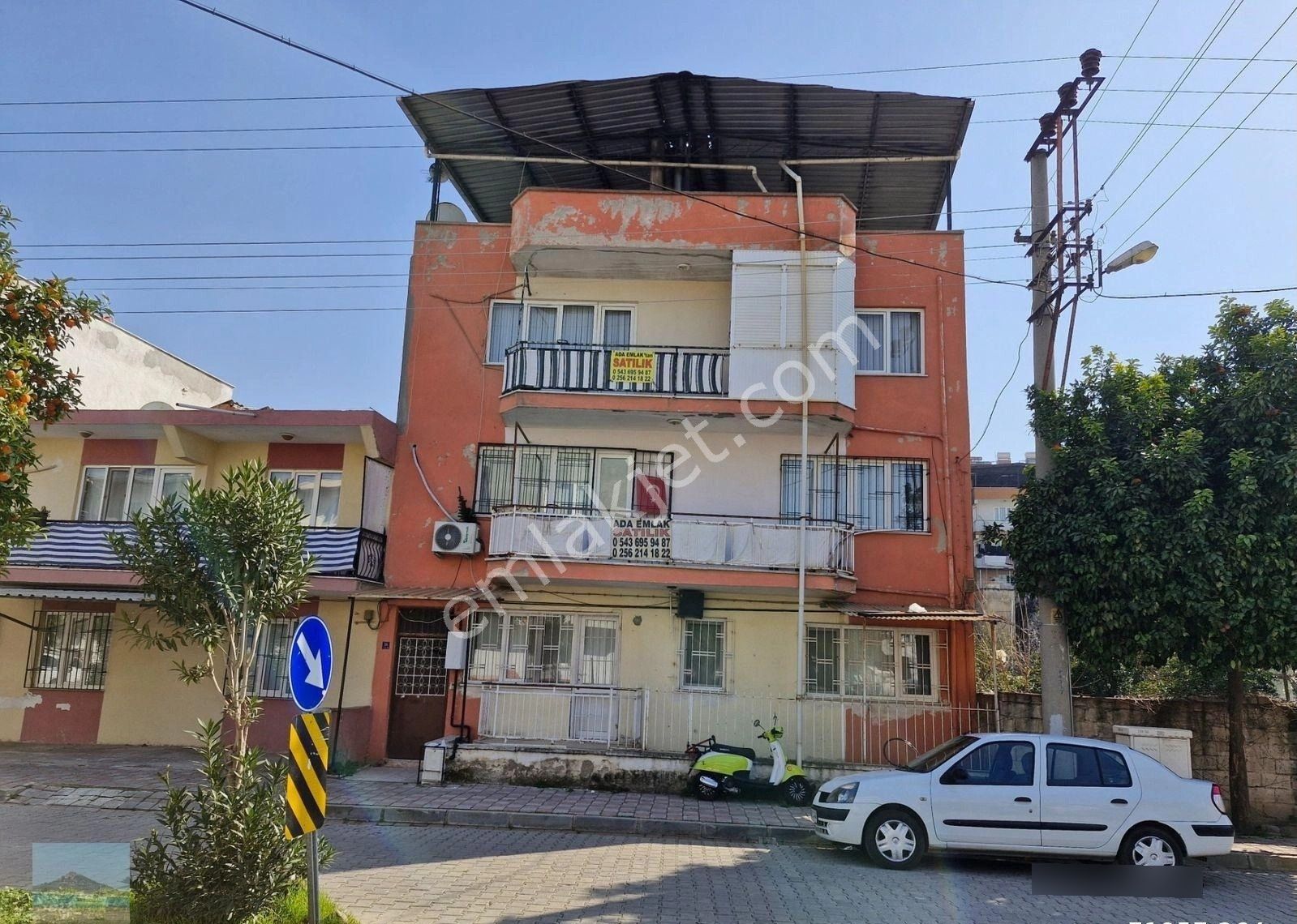 Aydın Merkez Çeştepe Mah Satılık Doğal Gazlı Masrafsız 3 Katlı Müstakil Bahçeli Ev