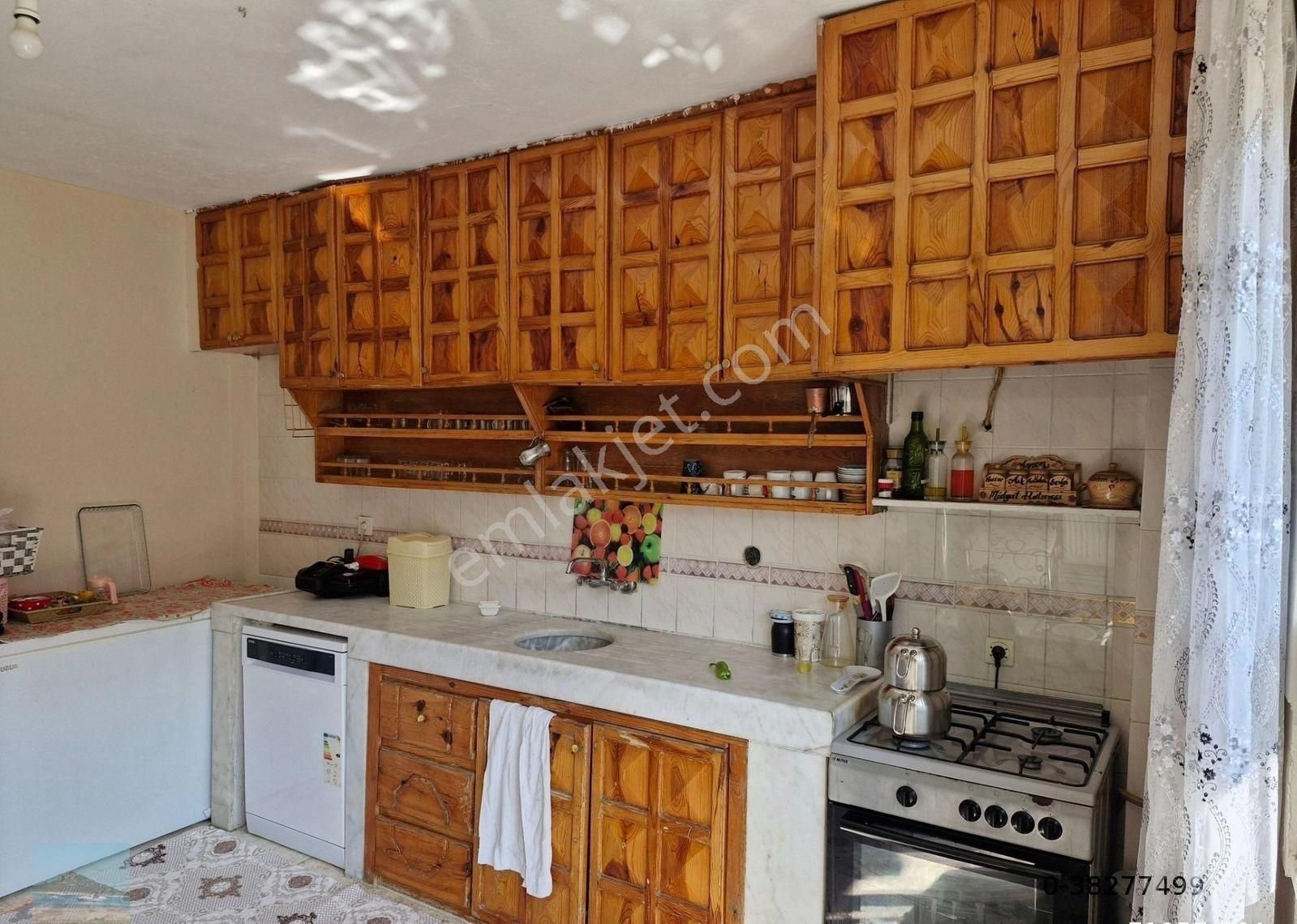 Aydın Merkez Çeştepe Mah Satılık Doğal Gazlı Masrafsız 3 Katlı Müstakil Bahçeli Ev - Görsel 12