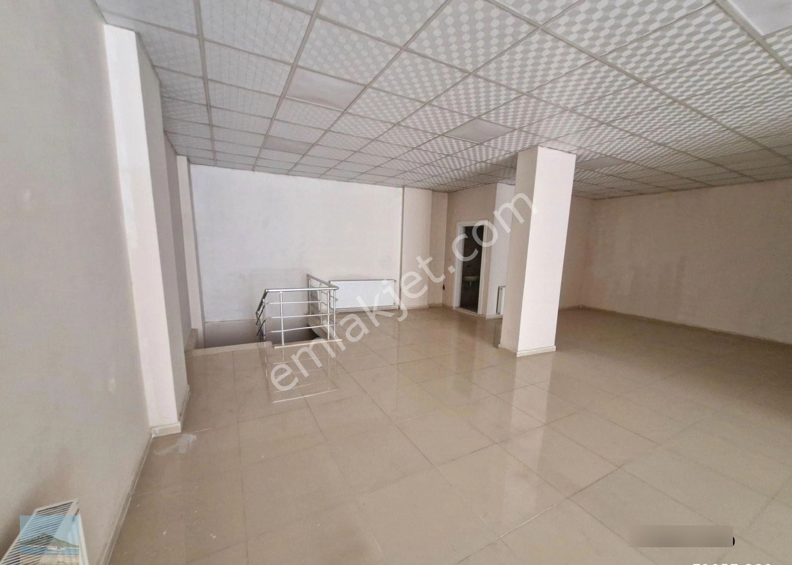 Aydın İncirliova Merkezde Kiralık 197 M2 Depolu Yeni Dükkan