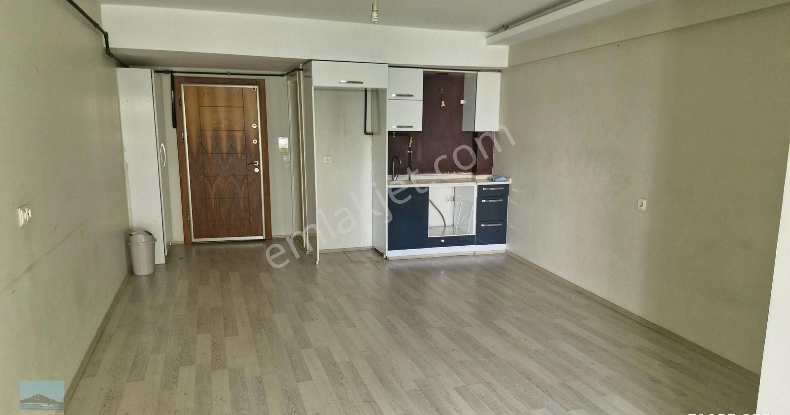 Aydın Merkez Orta Mah Kiralık 1+1 Doğal Gazlı Asansörlü Balkonlu Geniş Daire