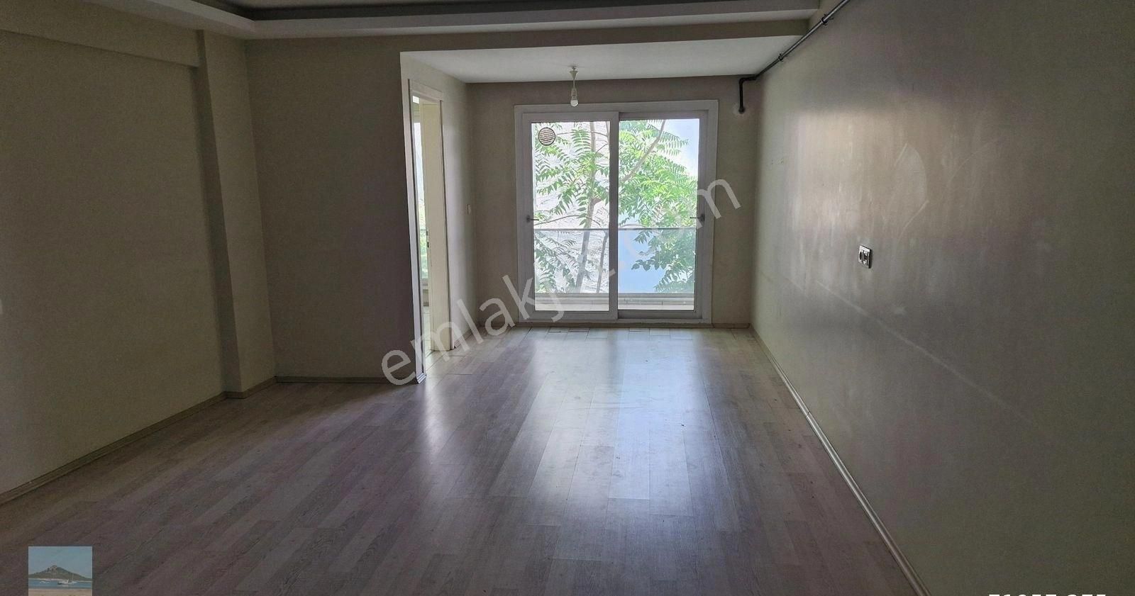 Aydın Merkez Orta Mah Kiralık 1+1 Doğal Gazlı Asansörlü Balkonlu Geniş Daire - Görsel 3