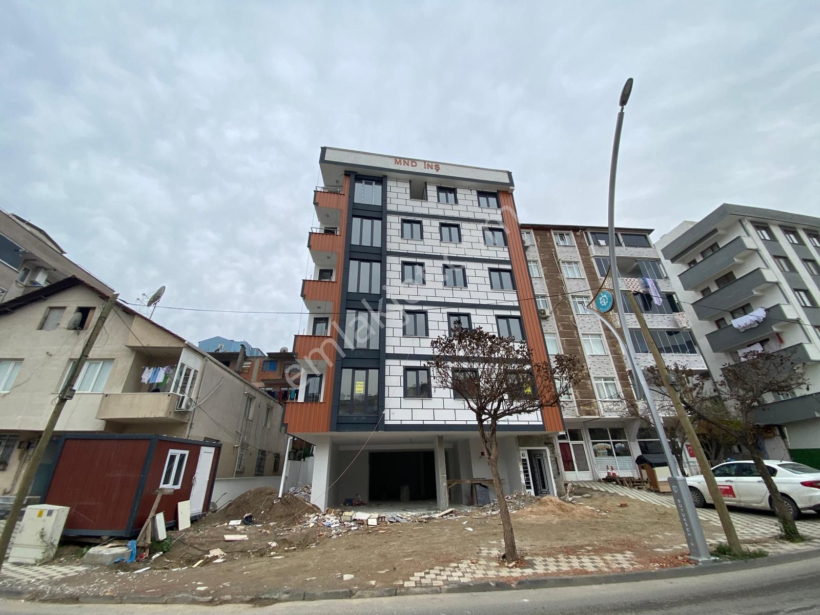 Çayırova Özgürlükte Sıfır Merkezi Konum 3+1 Satılık Daire