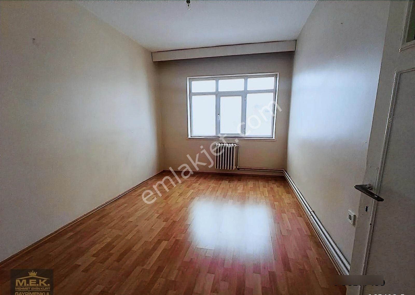 Aşıkpaşa Caddesinde Ara Kat Salon Bağımsız 3+1 - Görsel 26