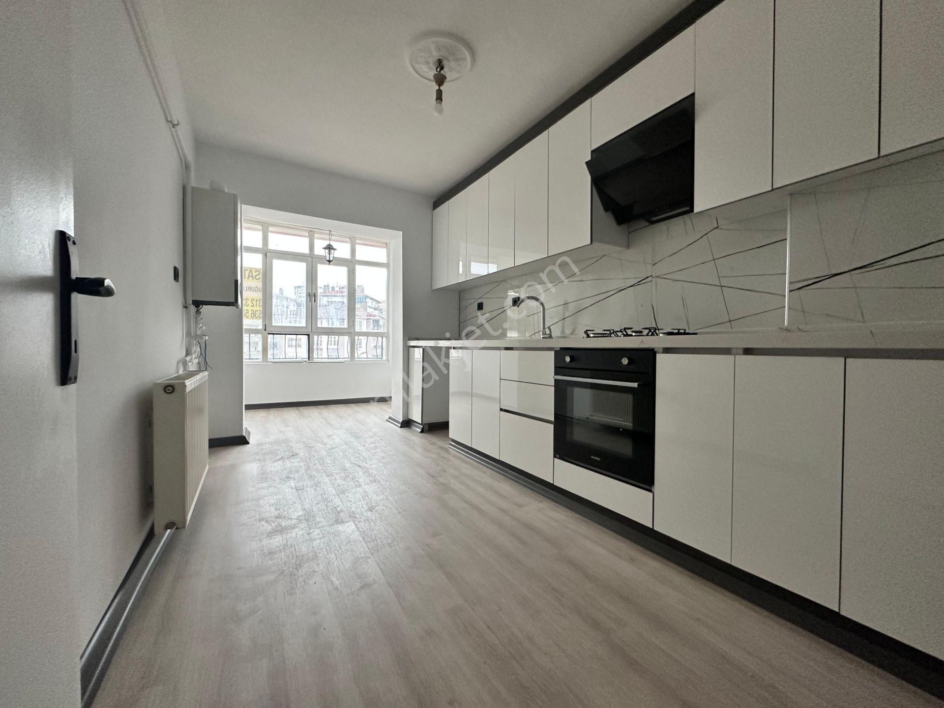 Pursaklar Mehmet Zengin Emlak'tan Mimar Sinan Mah. Kilerli Ful Yapılı 3.kat 3+1 Daire