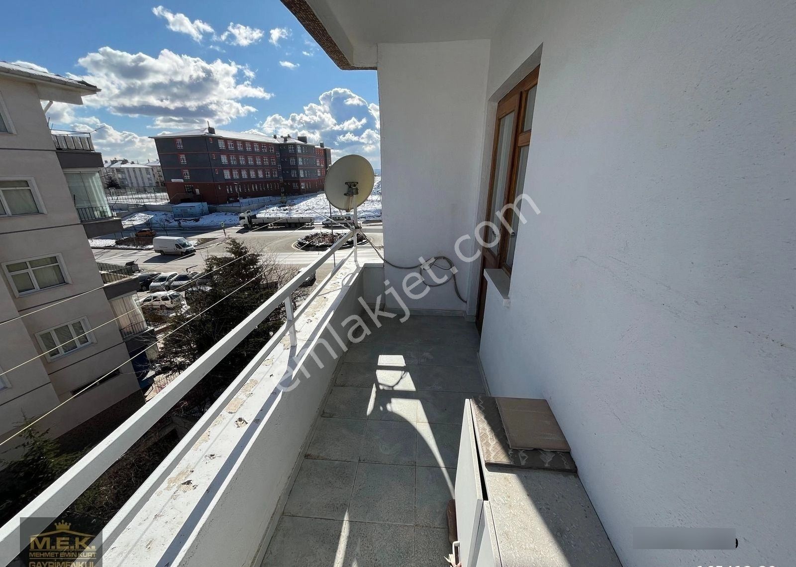 Bağlum Bulvarında Asansörlü Cam Balkonlu 3+1 - Görsel 4