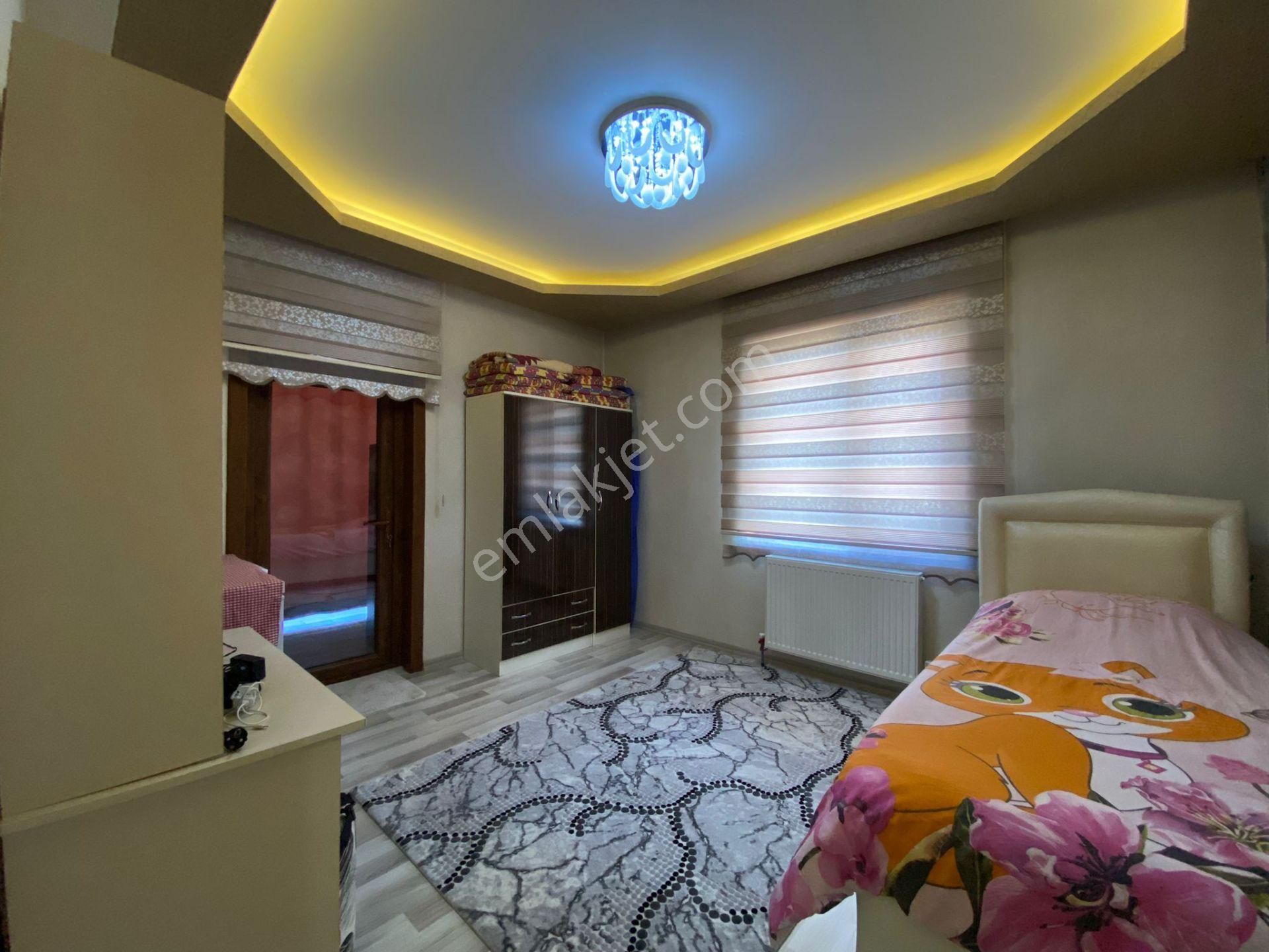 Pursaklar Mehmet Zengin Emlak'tan Teras Balkonlu Çift Banyolu 9.kat 4+1 Lüks Sitede - Görsel 17