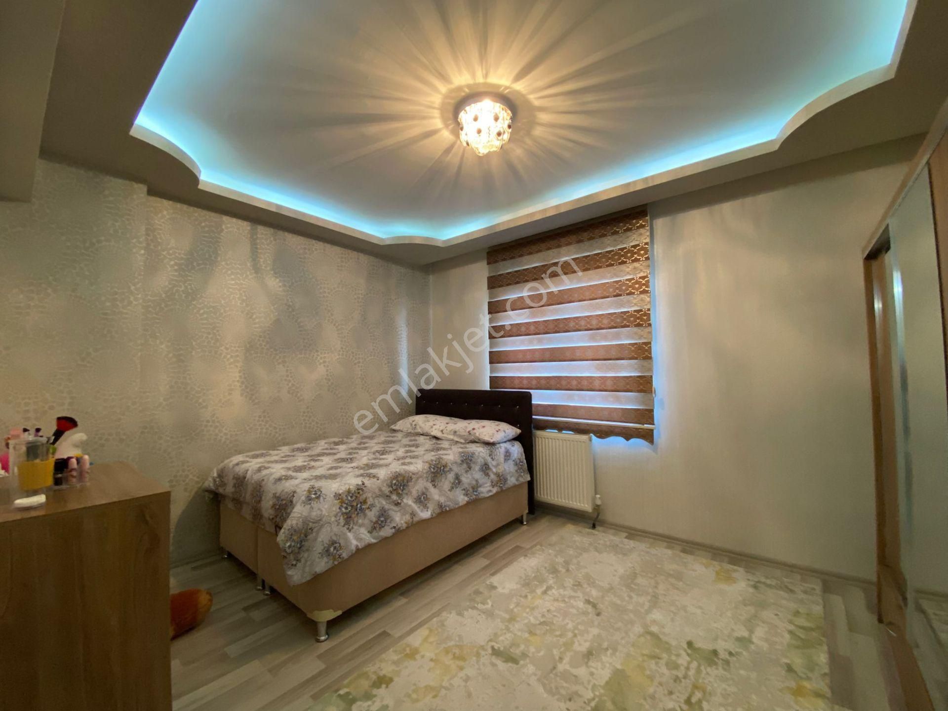 Pursaklar Mehmet Zengin Emlak'tan Teras Balkonlu Çift Banyolu 9.kat 4+1 Lüks Sitede - Görsel 16