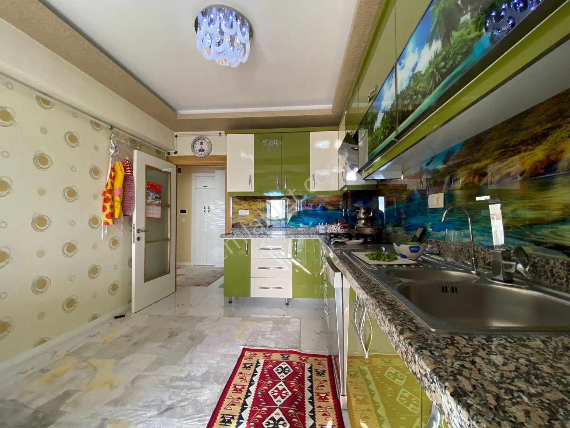 Pursaklar Mehmet Zengin Emlak'tan Teras Balkonlu Çift Banyolu 9.kat 4+1 Lüks Sitede - Görsel 6